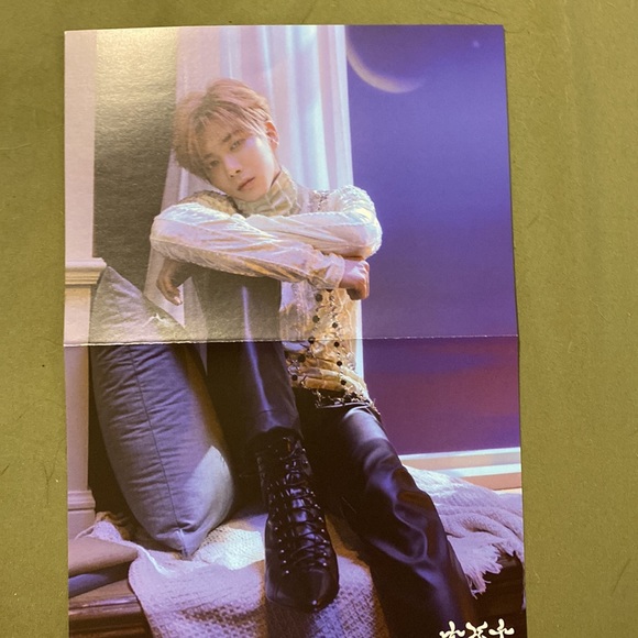 K-pop mini álbum - Picture 3 of 7